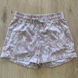 Lululemon Break Away Shorts - Size 4
